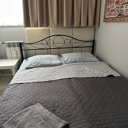 Coser Apartamenty Grzybowska Varşovia Exterior foto