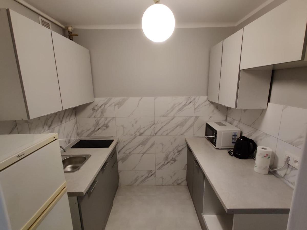 Coser Apartamenty Grzybowska Varşovia Exterior foto