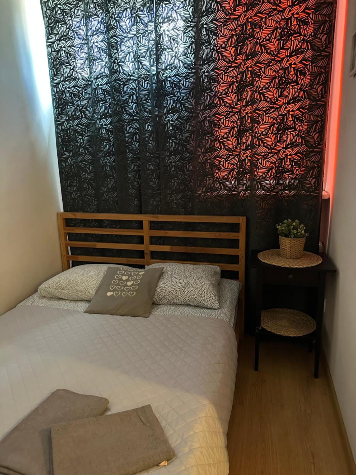 Coser Apartamenty Grzybowska Varşovia Exterior foto
