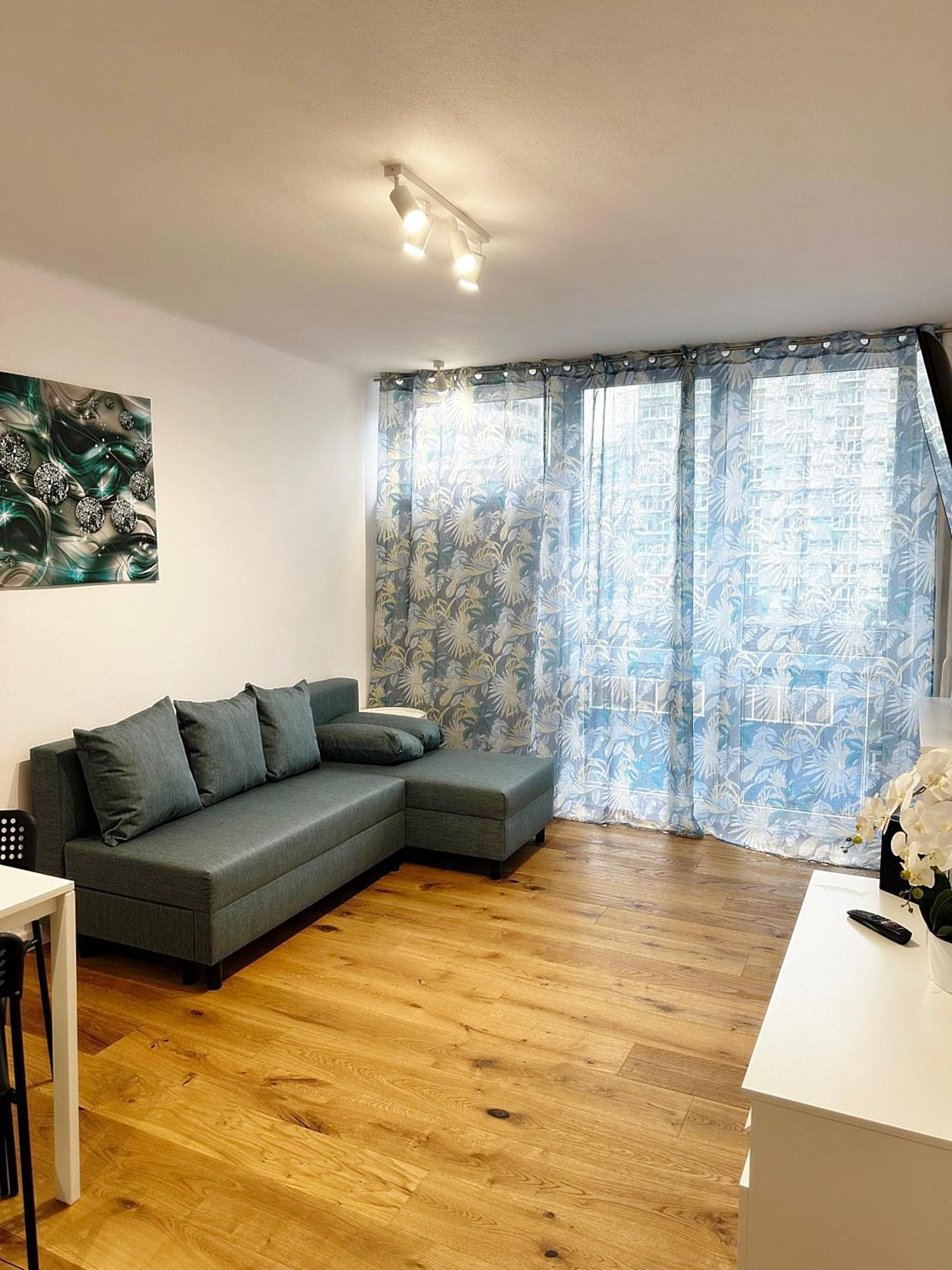 Coser Apartamenty Grzybowska Varşovia Exterior foto