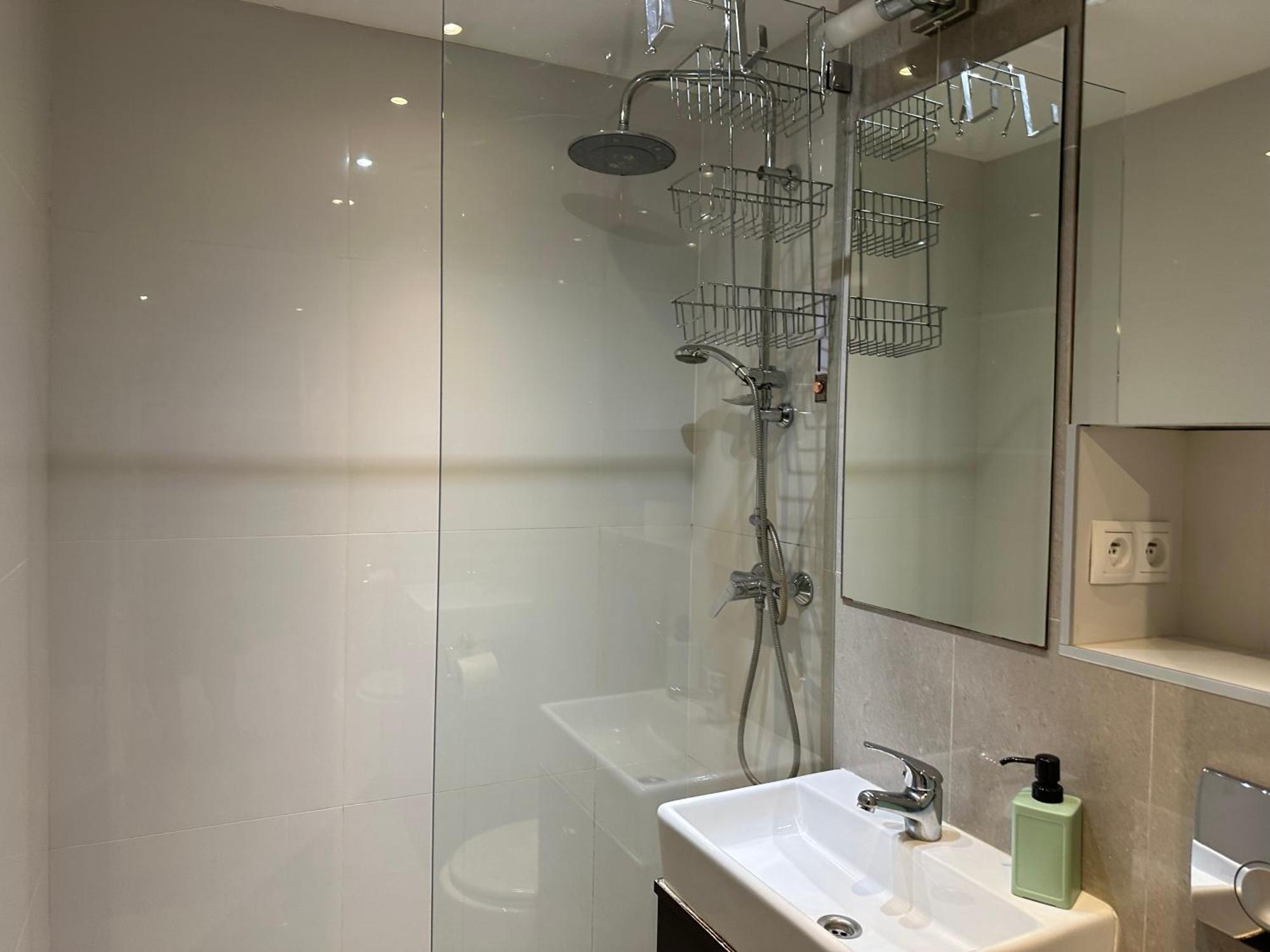 Coser Apartamenty Grzybowska Varşovia Exterior foto